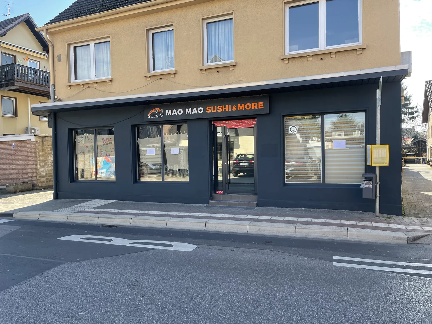 Geschäftshaus-Fassade